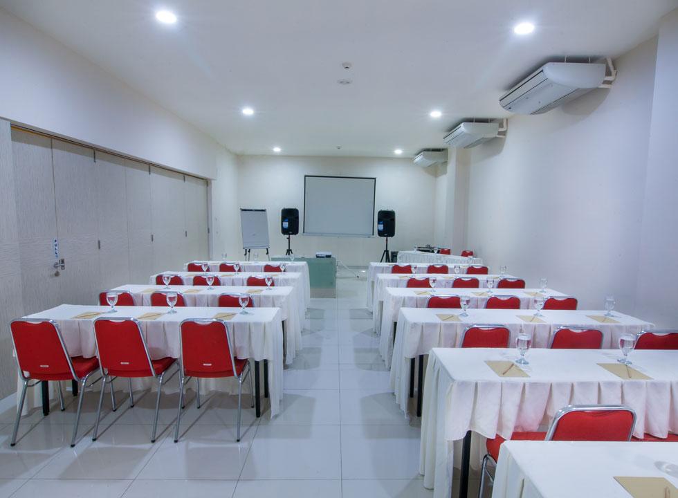 Cordela Hotel Medan Exterior photo